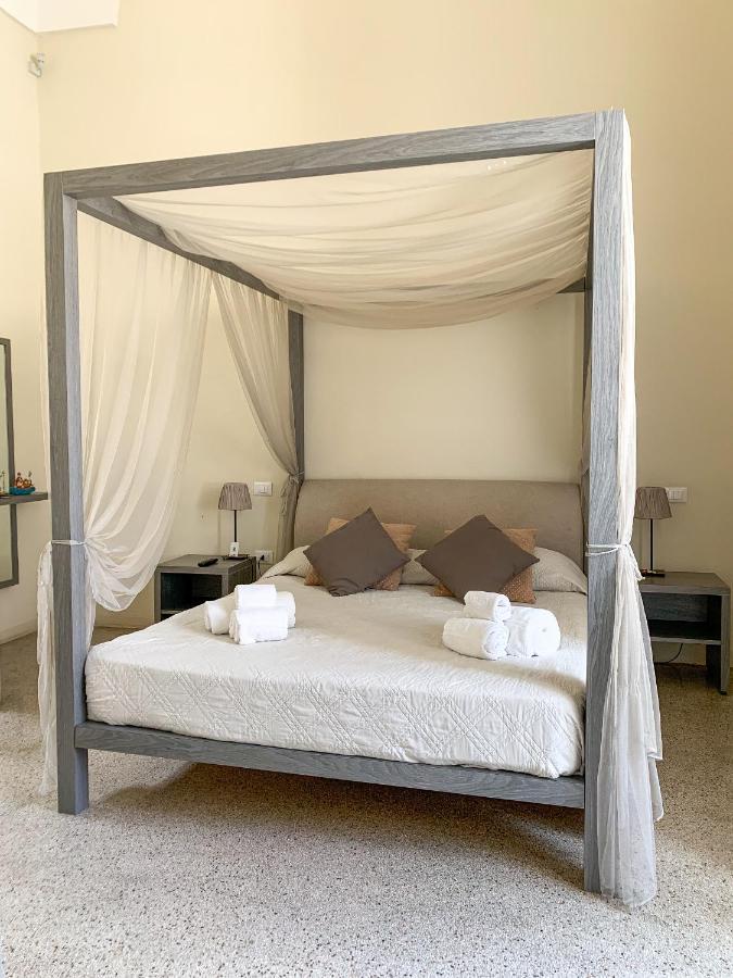 4 Balconi Rooms-Boutique B&B Λέτσε Εξωτερικό φωτογραφία